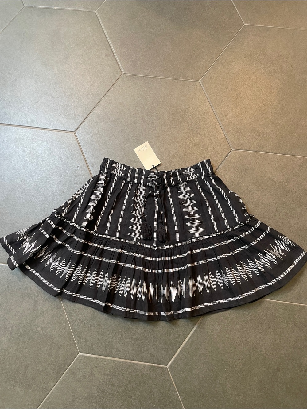 Elan NWT Boho Black & White Patterned Tiered Mini Skirt M